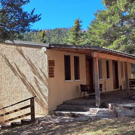 Familiale Dans Les Alpes De Haute Provence Üdülőpark